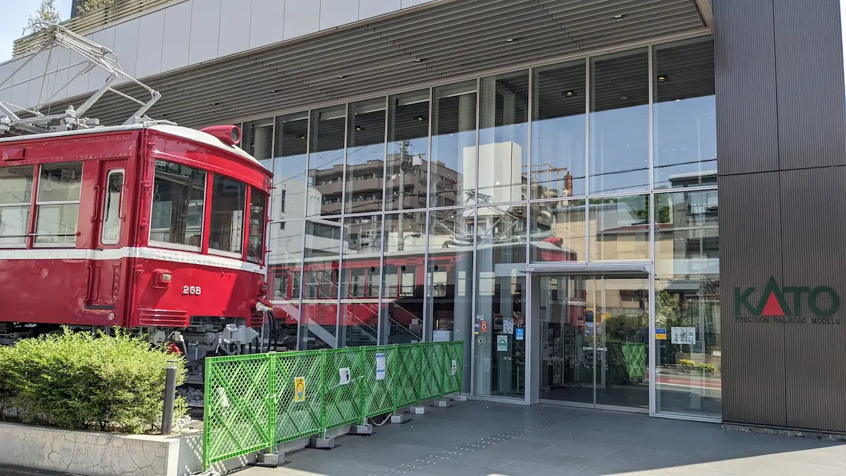 ホビーセンターカトー東京店の入口外観