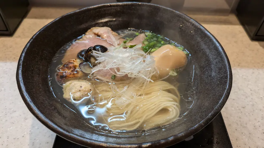 東京都練馬駅北口のラーメン屋minatomenの宍道湖しじみ中華そば