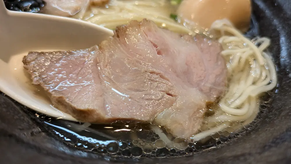 東京都練馬駅北口のラーメン屋minatomenの宍道湖しじみ中華そばのチャーシュー