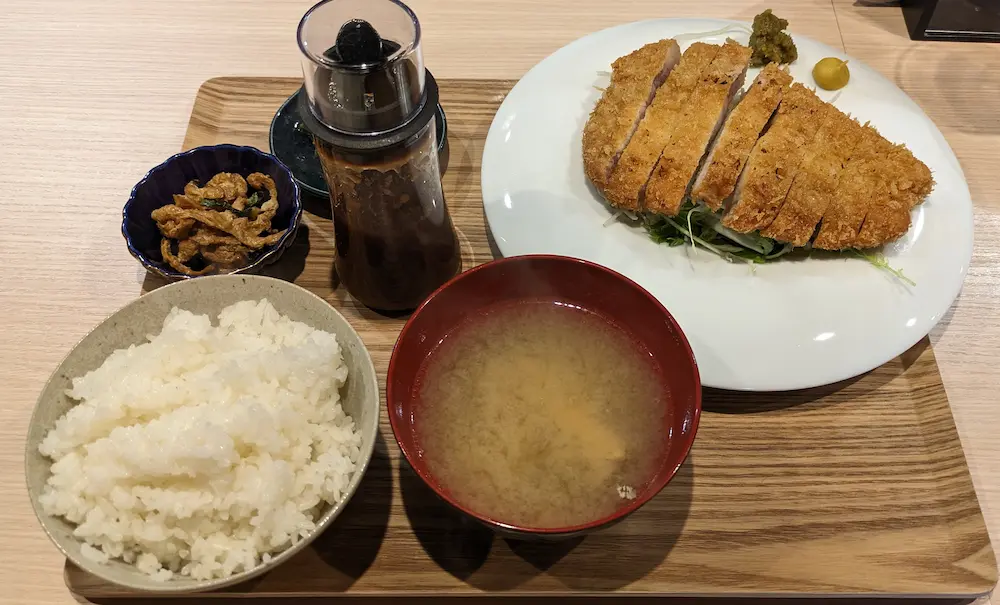 練馬駅の居酒屋旬の肴かかわりのリブロースカツ