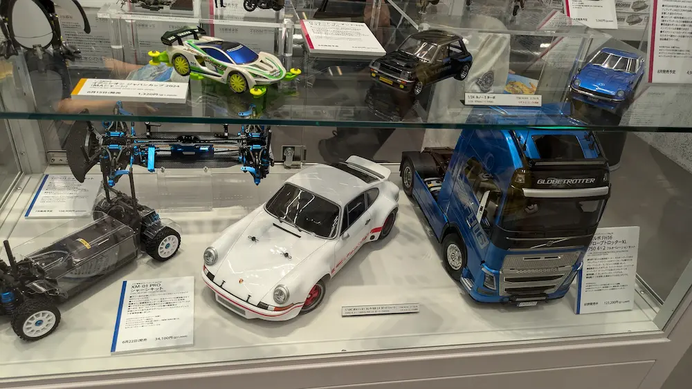 TAMIYA PLAMODEL FACTORY TOKYOのラジコンの展示