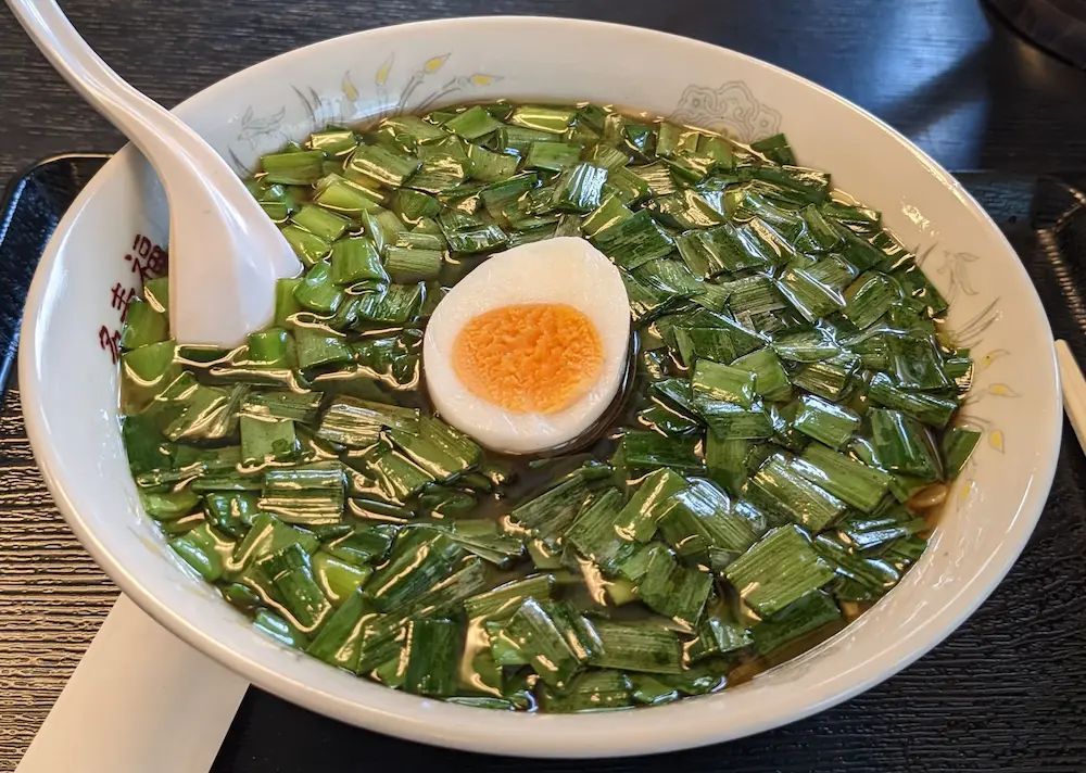 練馬の中華料理屋「多来福」の特製ニラそば